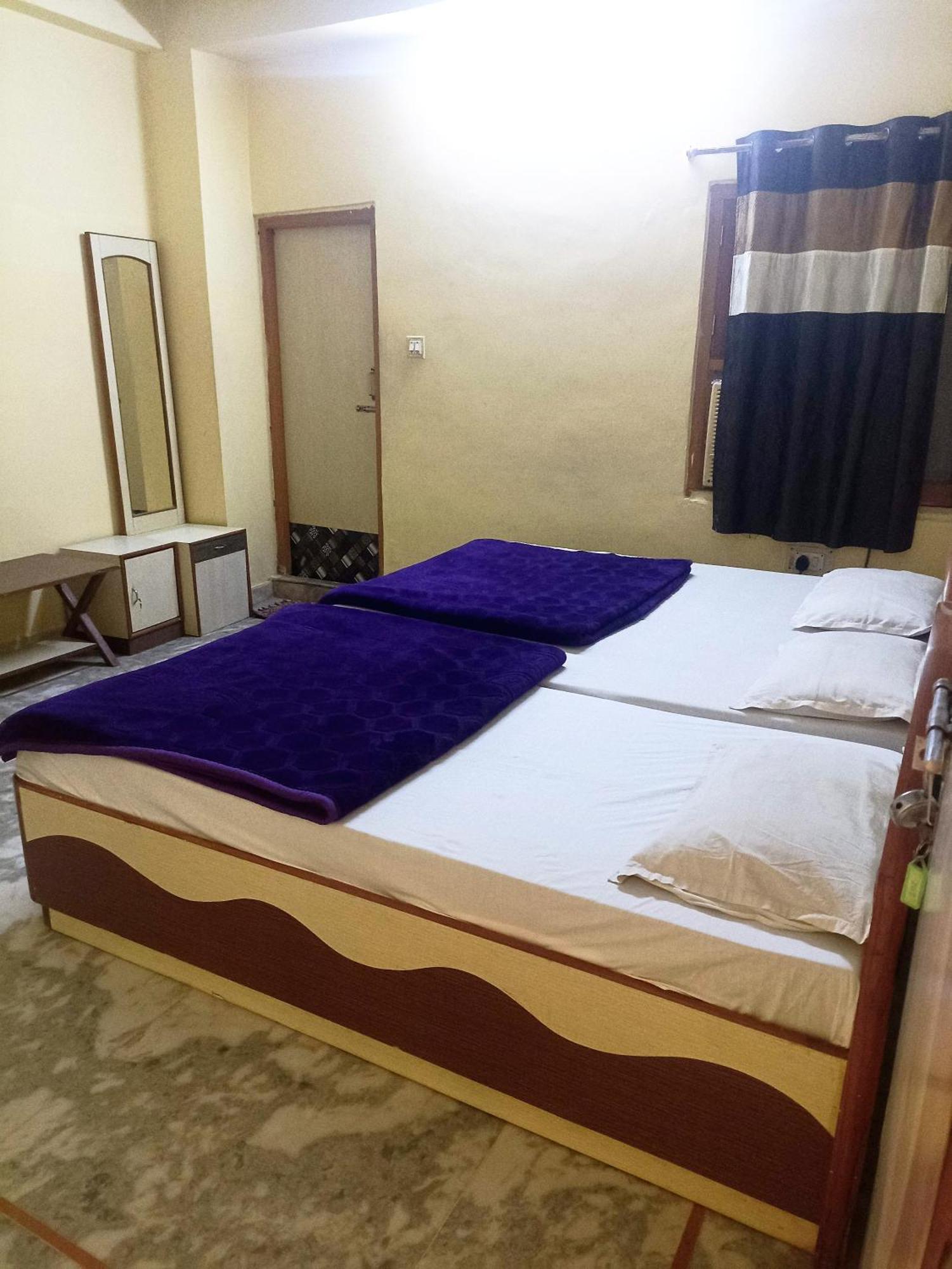 Shreeji Arpan Hotel Nāthdwāra Стая снимка